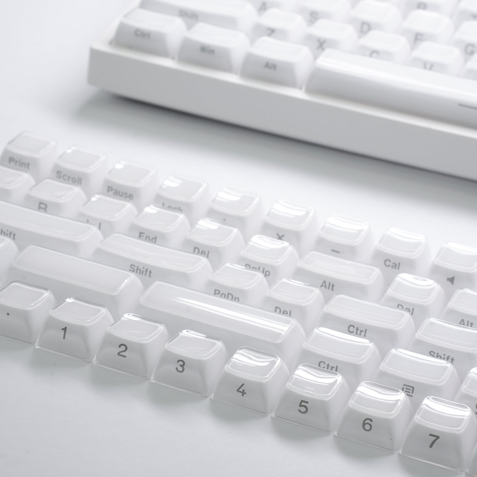 ATTACK SHARK SK03 136 toetsen, kristallen keycaps, ASA-profiel, ANSI/ISO